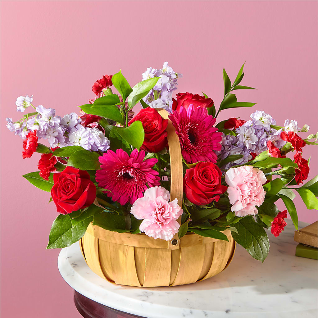 Pink Picnic Basket – ROWLETT FLORIST & GIFTS, Garland TX