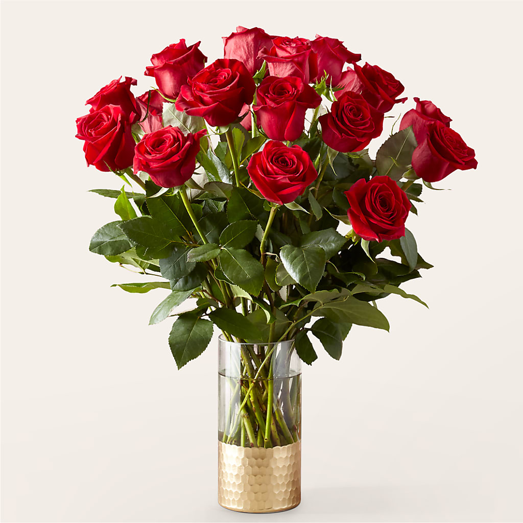 Classic Love Red Rose Bouquet – ROWLETT FLORIST & GIFTS, Garland TX