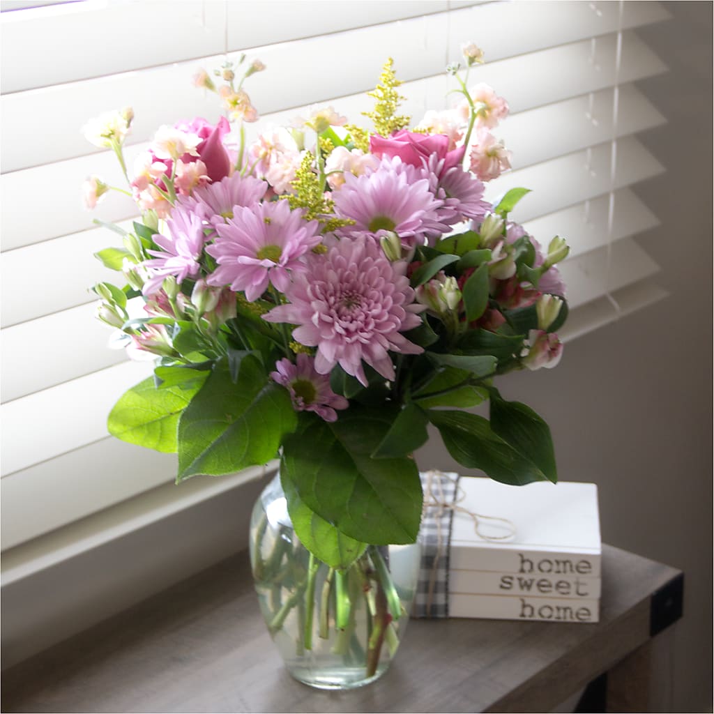 Pastel Tradition - A Florist Original – ROWLETT FLORIST & GIFTS, Garland TX