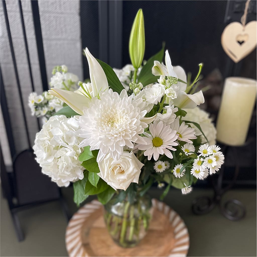 Classic Ivory – A Florist Original – ROWLETT FLORIST & GIFTS, Garland TX