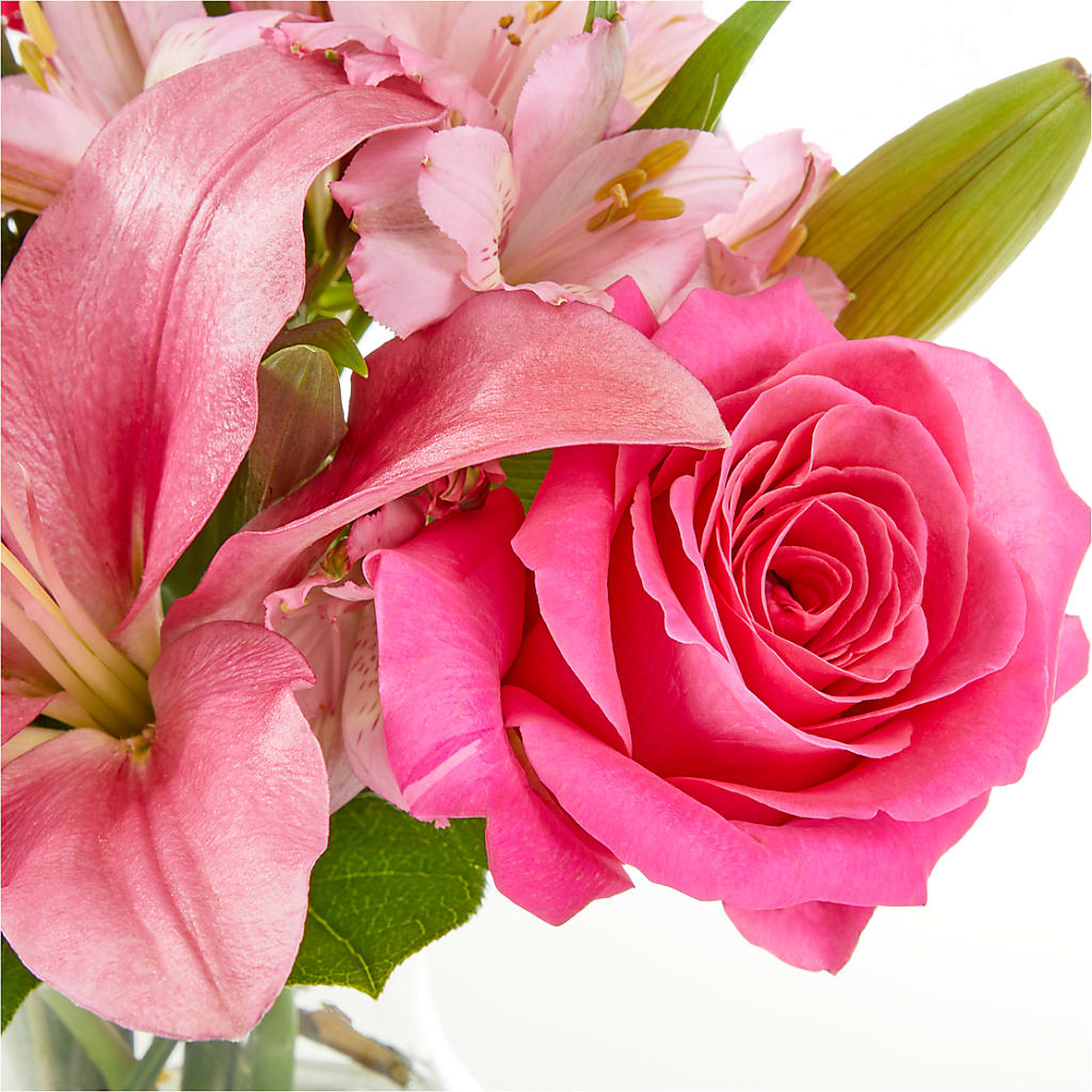 Lots of Love Bouquet – ROWLETT FLORIST & GIFTS, Garland TX