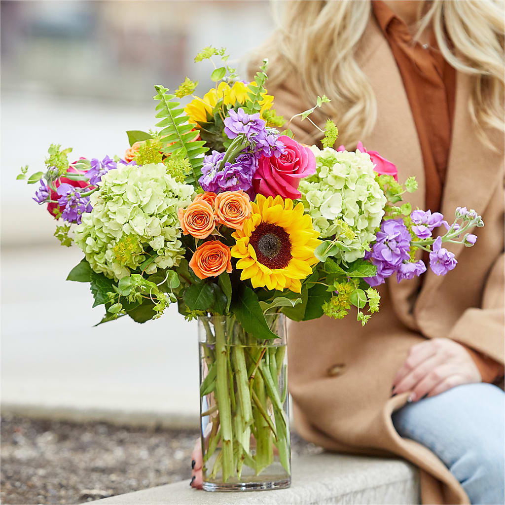 Vibrant Greetings Bouquet – ROWLETT FLORIST & GIFTS, Garland TX